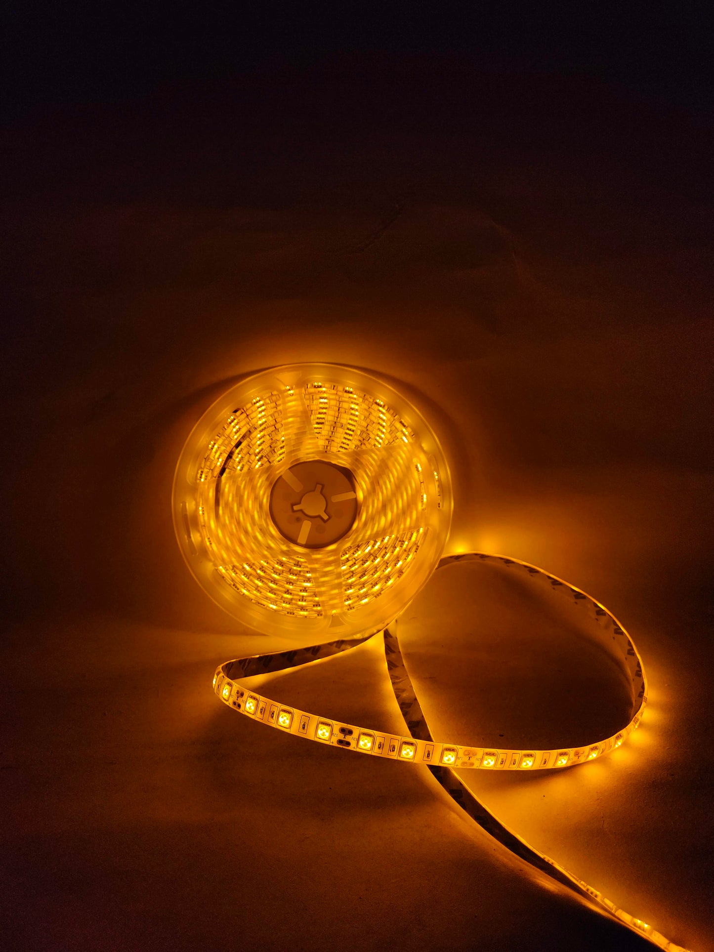 Tira de luz LED 5050 | 12V 5 metros | Protección de silicón | Cinta doble cara